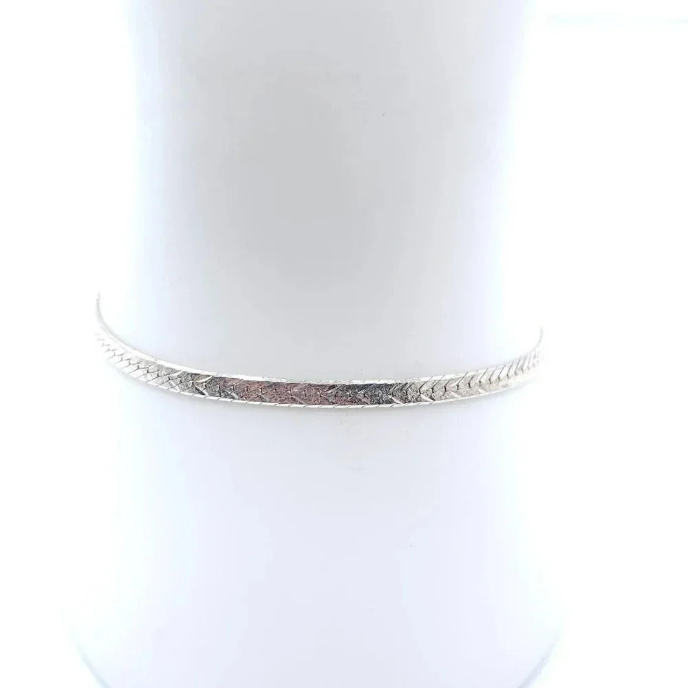 925 Sterling Silver Herringbone Chain Bracelet Spring Ring Closure Italy VTG 3g
